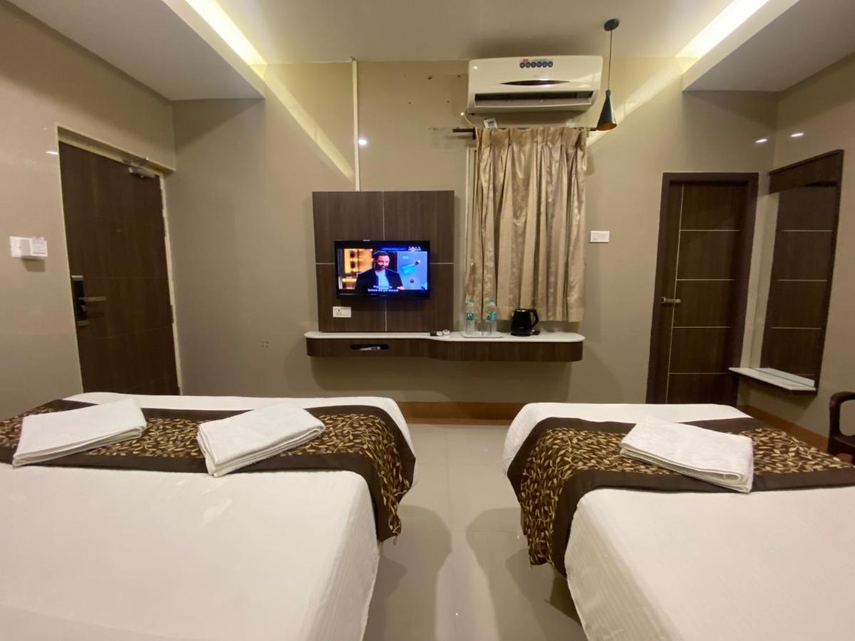 Hotel Sivas Regency Theni Exterior photo